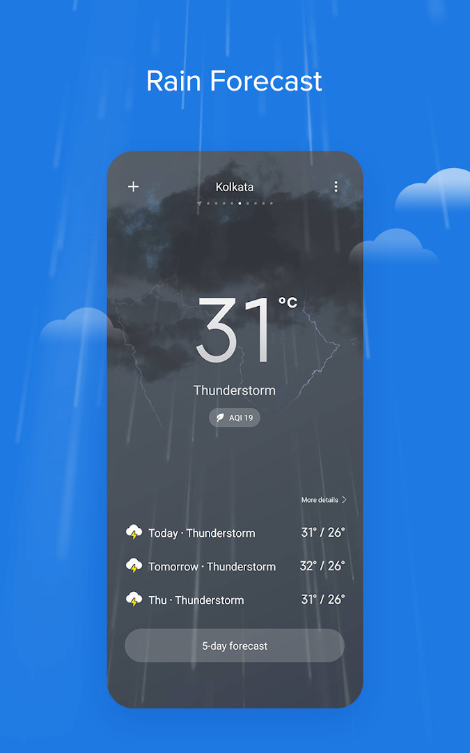 Dynamic home screen interface that adapts its visual theme to outdoor weather conditions