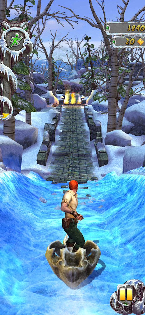Temple Run 2 gameplay showing a runner dashing through a lush jungle